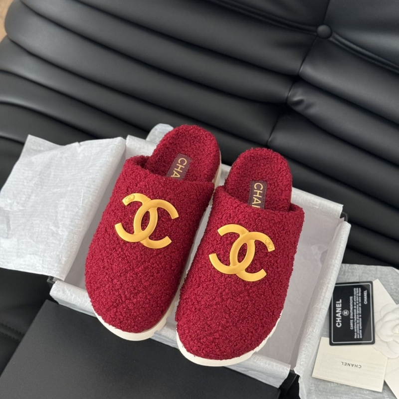 Ch**el slippers